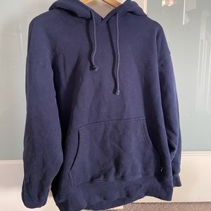 Aritzia cozy fleece sweatshirt, navy blue.